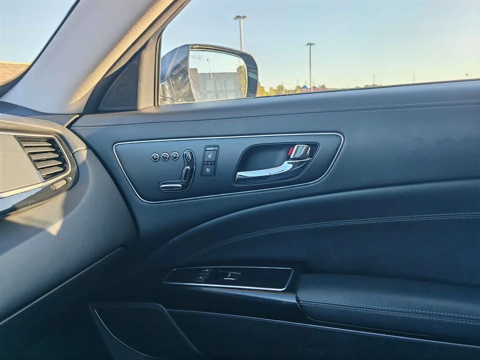 2015 Kia K900 - Image 19 of 20