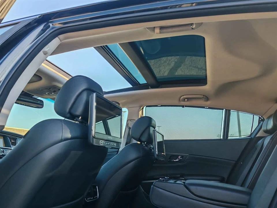 2015 Kia K900 - Image 10 of 20