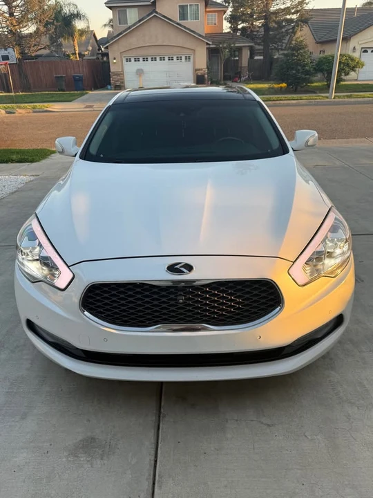 2015 Kia K900 - Image 10 of 12