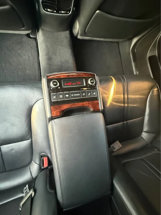 2015 Kia K900 - Image 9 of 12