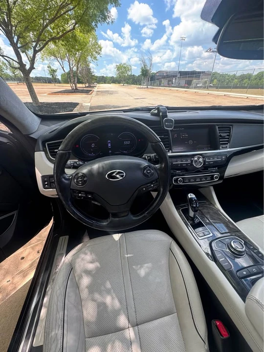 2015 Kia K900 - Image 12 of 20