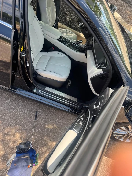 2015 Kia K900 - Image 19 of 20