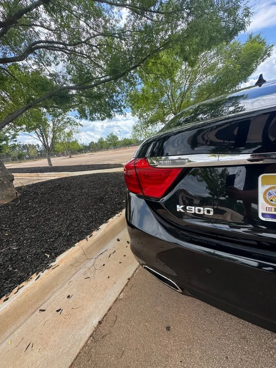 2015 Kia K900 - Image 9 of 20