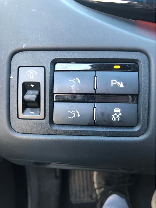 2015 Kia K900 - Image 17 of 20