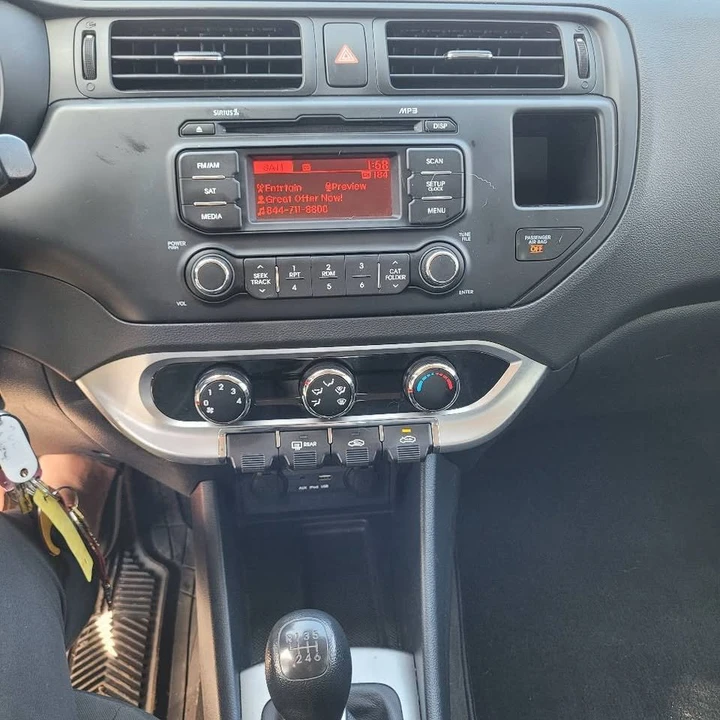 2015 Kia Rio - Image 6 of 11