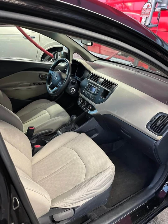 2015 Kia Rio - Image 6 of 9