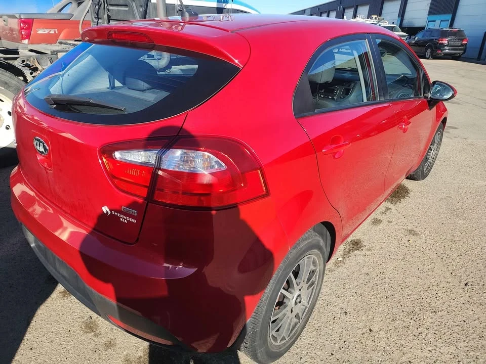 2015 Kia Rio - Image 3 of 8