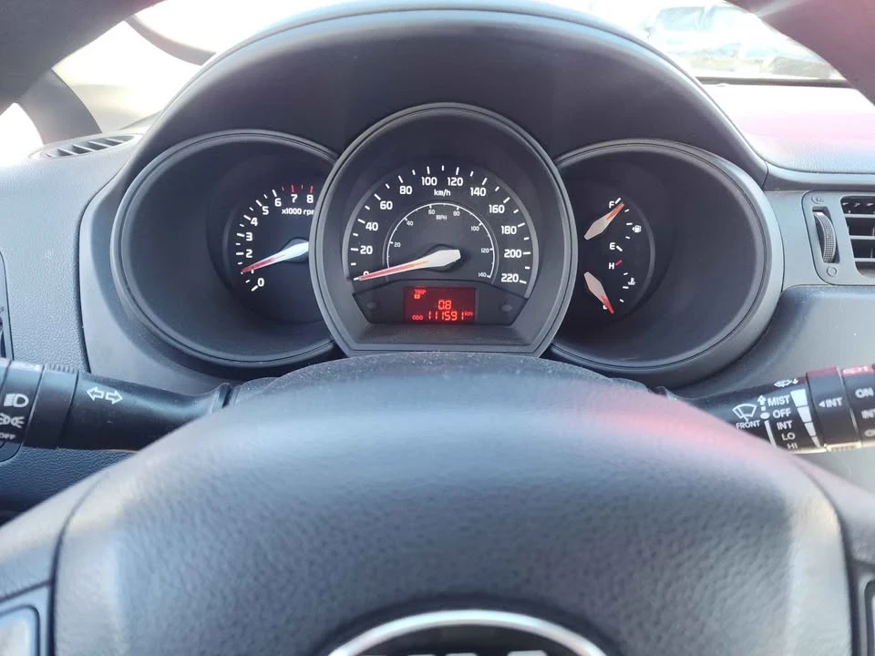 2015 Kia Rio - Image 6 of 8