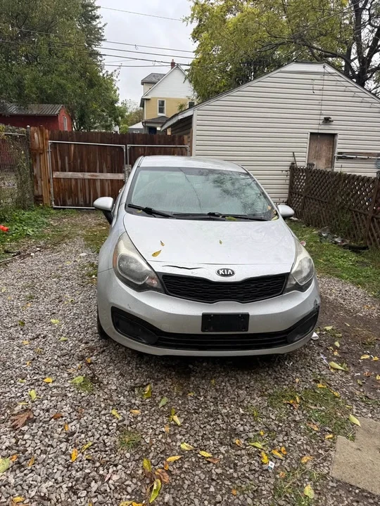 2015 Kia Rio - Image 9 of 13