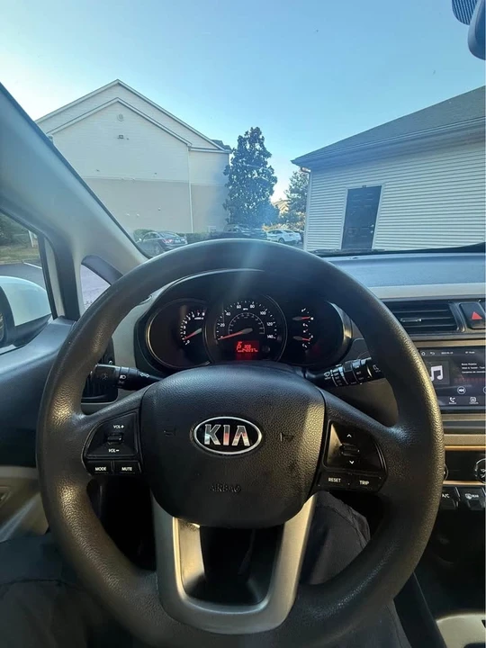 2015 Kia Rio - Image 9 of 9