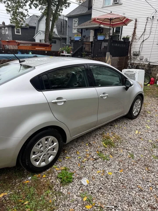 2015 Kia Rio - Image 2 of 13
