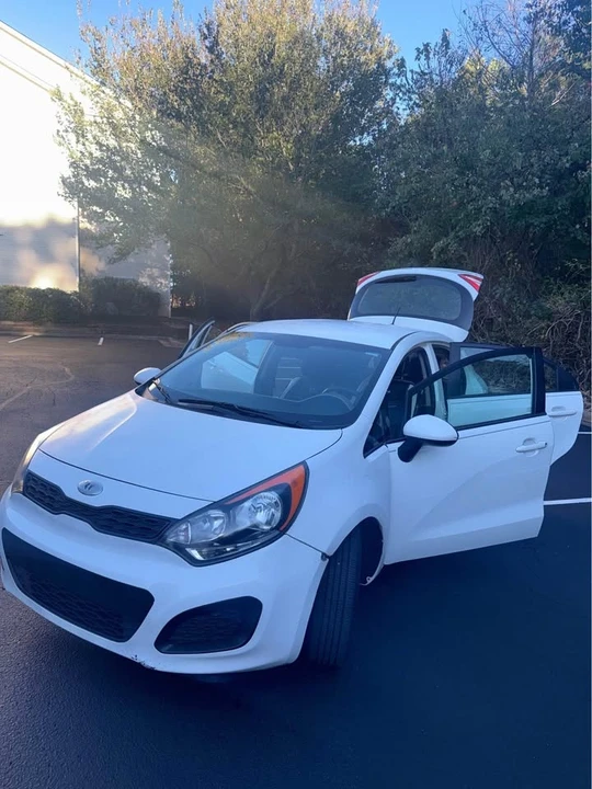 2015 Kia Rio - Image 5 of 9