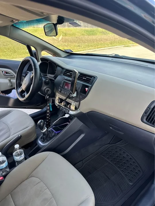 2015 Kia Rio - Image 7 of 12