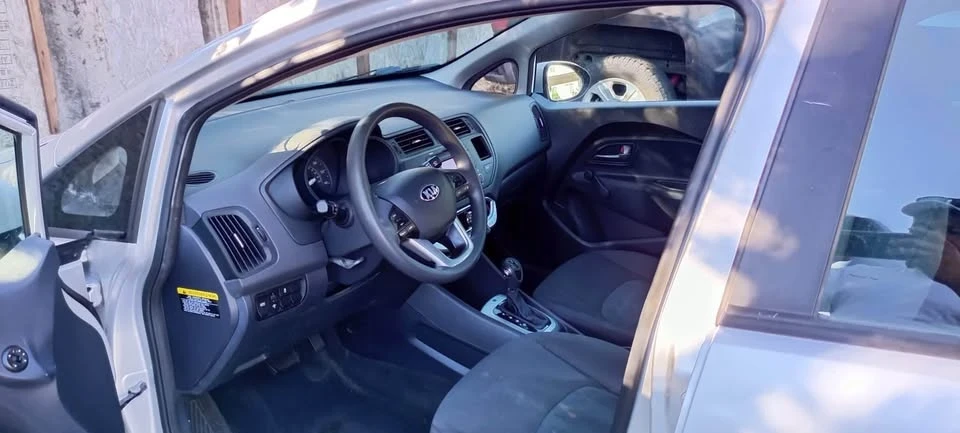 2015 Kia Rio - Image 4 of 16