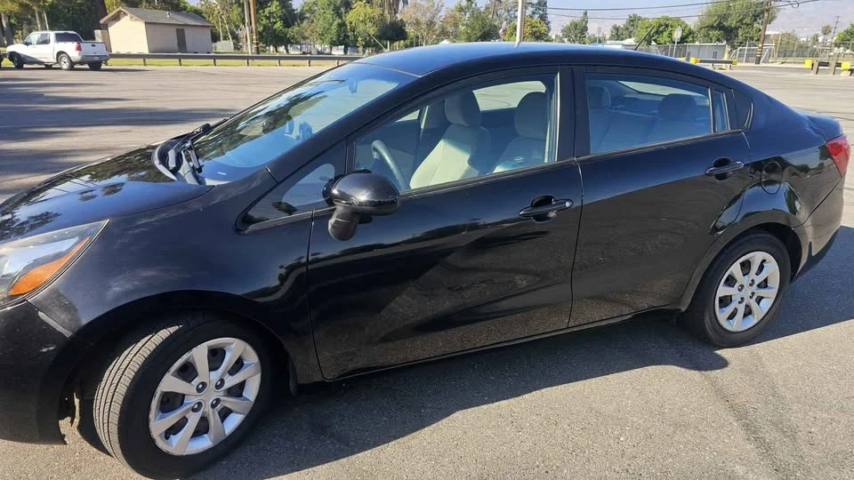 2015 Kia Rio - Image 2 of 6