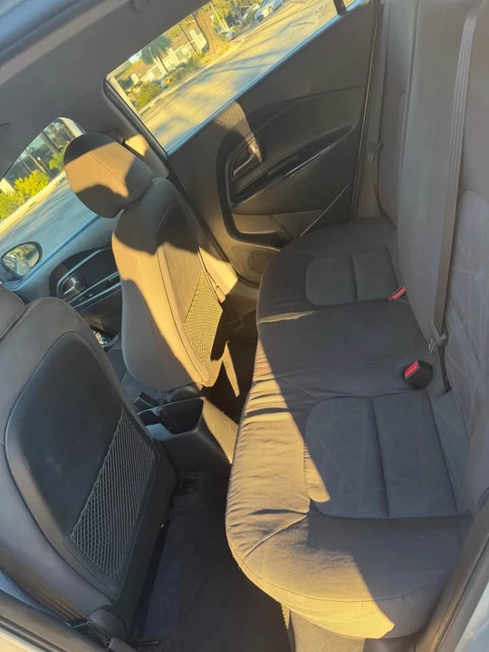 2015 Kia Rio - Image 10 of 14