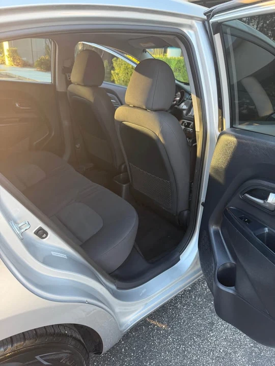 2015 Kia Rio - Image 11 of 14