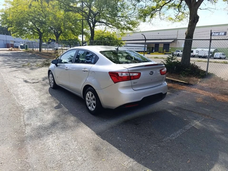 2015 Kia Rio - Image 7 of 12