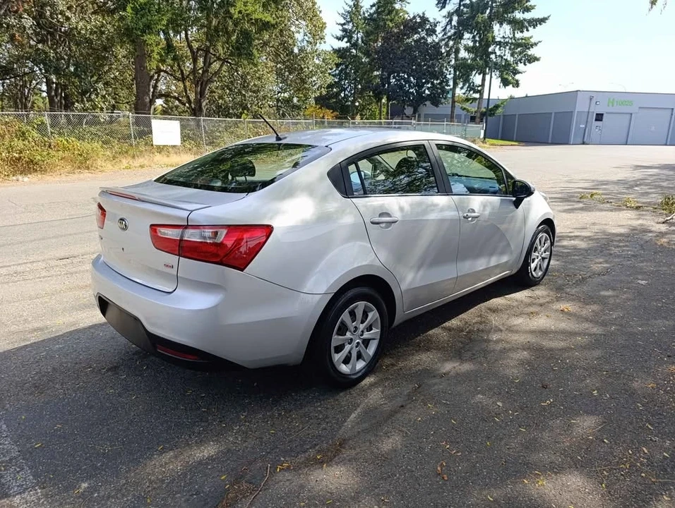 2015 Kia Rio - Image 4 of 14