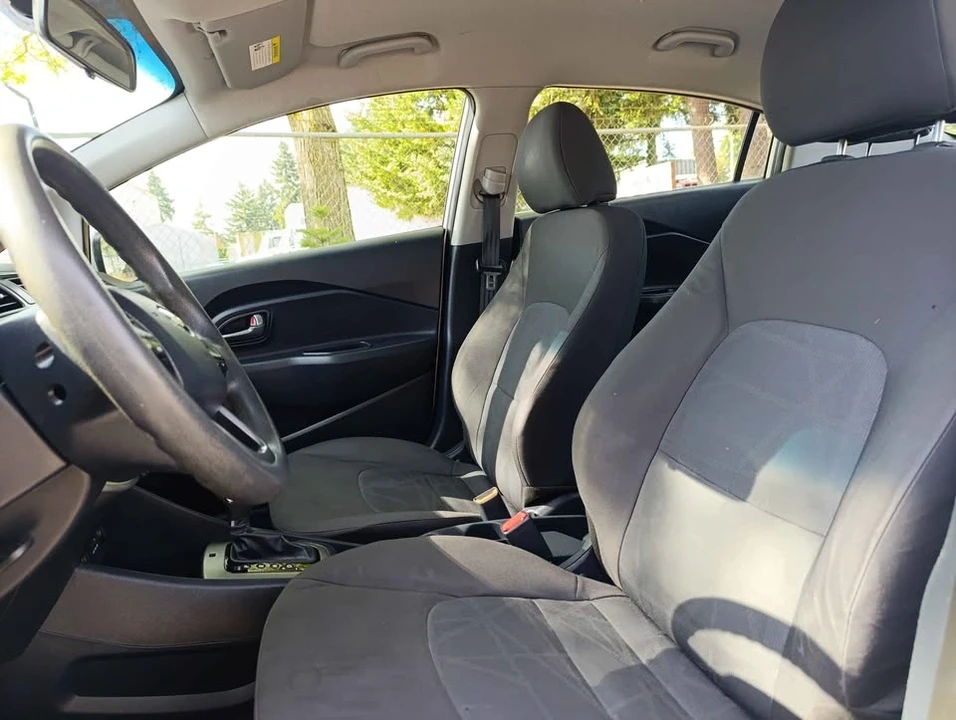 2015 Kia Rio - Image 9 of 12