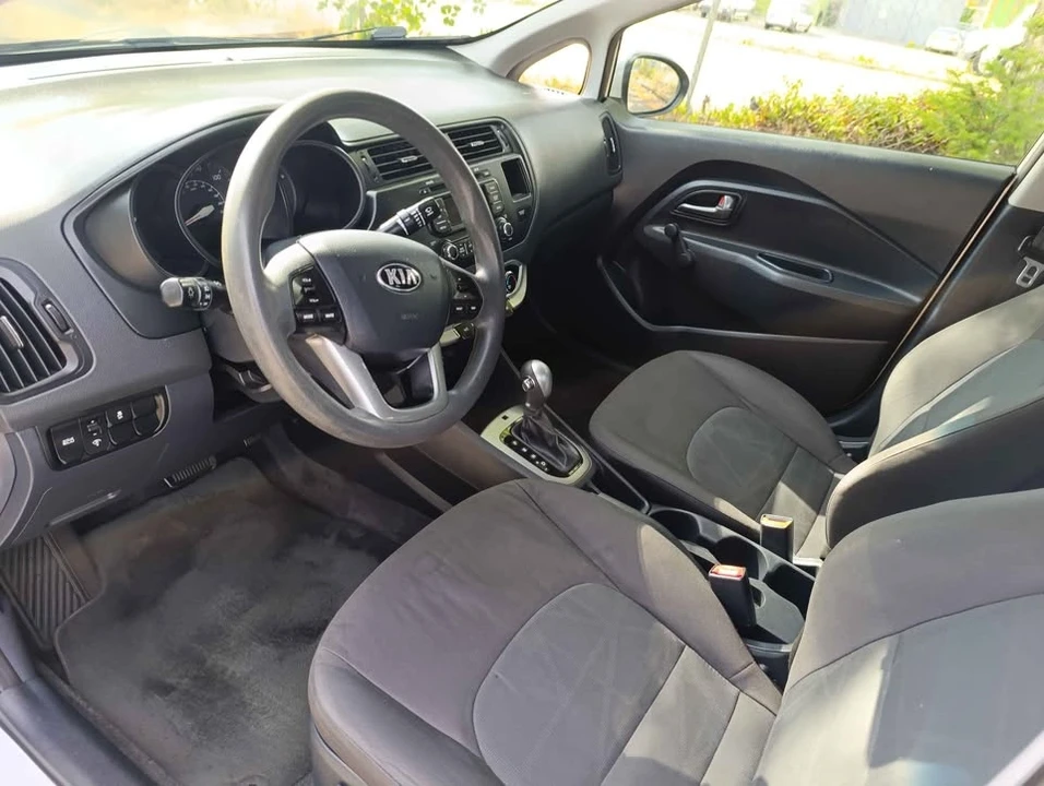 2015 Kia Rio - Image 10 of 12