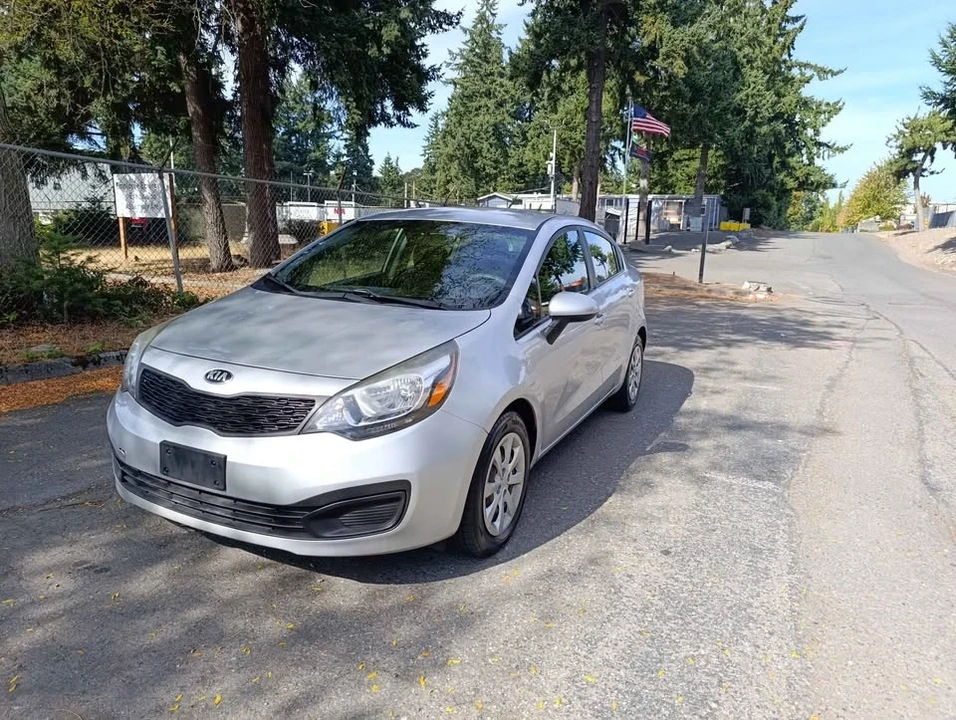 2015 Kia Rio - Image 8 of 14