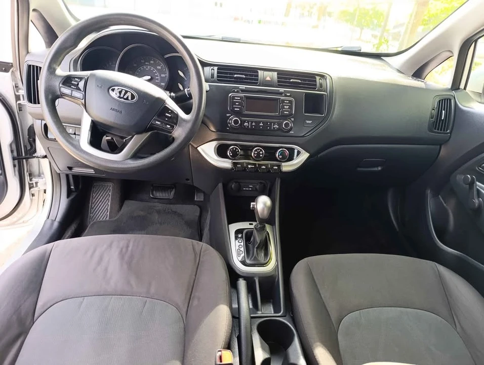 2015 Kia Rio - Image 10 of 14