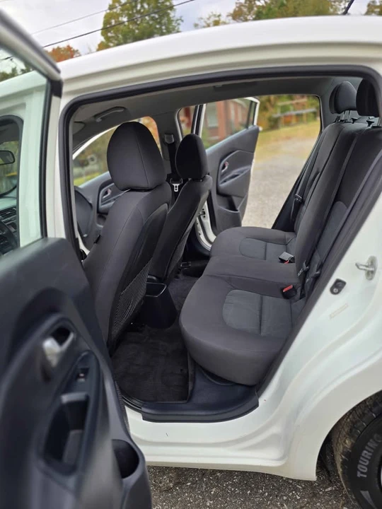 2015 Kia Rio - Image 12 of 16