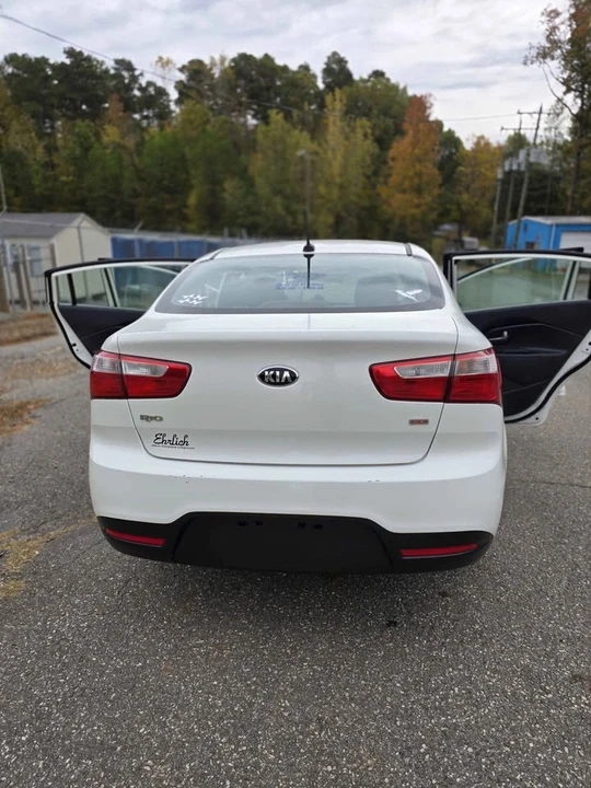 2015 Kia Rio - Image 2 of 16