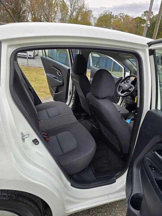 2015 Kia Rio - Image 7 of 18