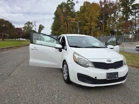 2015 Kia Rio - Image 2 of 18