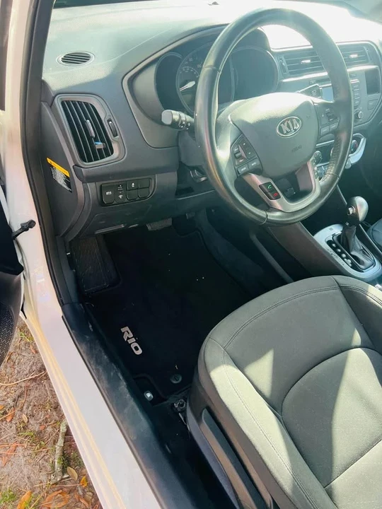 2015 Kia Rio - Image 7 of 14