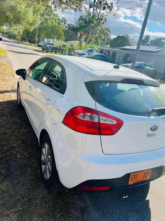 2015 Kia Rio - Image 5 of 14