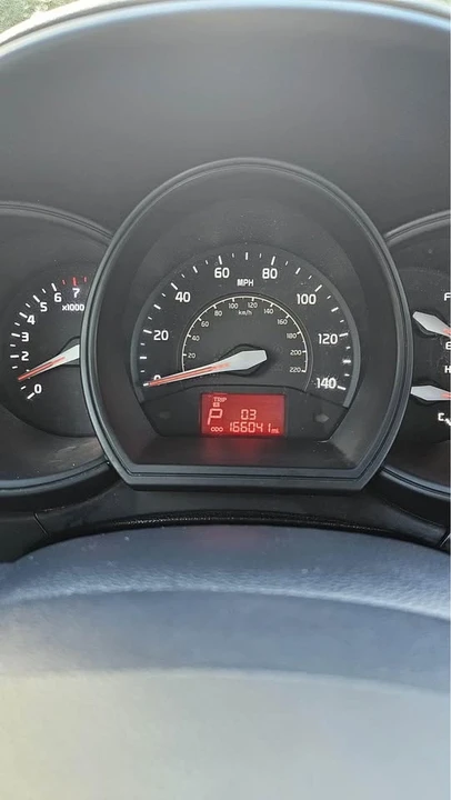 2015 Kia Rio - Image 9 of 10