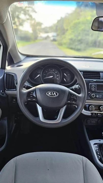 2015 Kia Rio - Image 8 of 10
