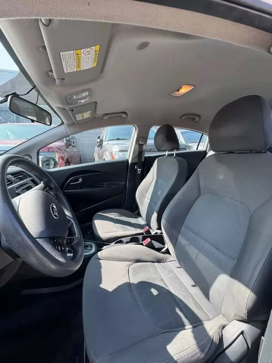 2015 Kia Rio - Image 7 of 15