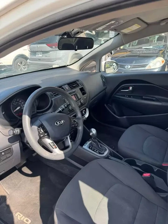 2015 Kia Rio - Image 6 of 15