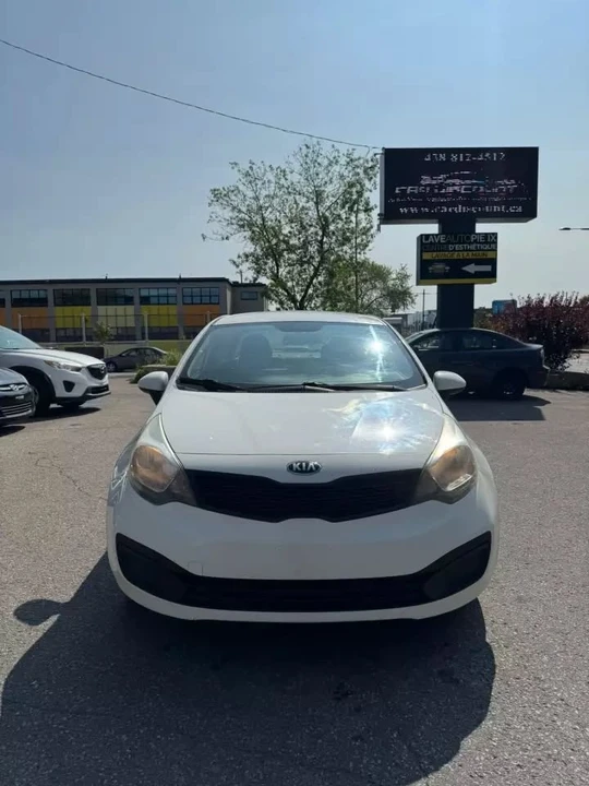 2015 Kia Rio - Image 9 of 15