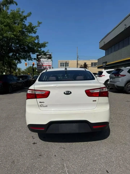 2015 Kia Rio - Image 3 of 15