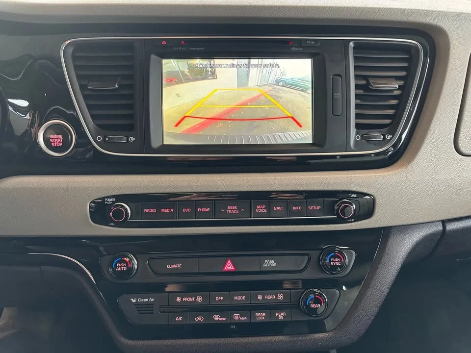 2015 Kia Carnival - Image 20 of 20