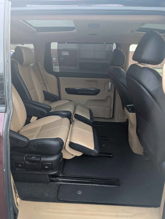 2015 Kia Carnival - Image 6 of 19