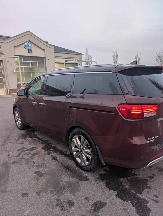 2015 Kia Carnival - Image 3 of 19