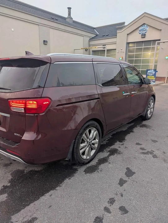 2015 Kia Carnival - Image 4 of 19