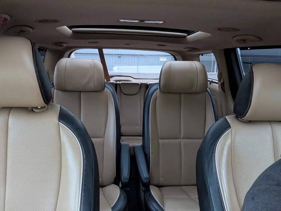 2015 Kia Carnival - Image 15 of 19