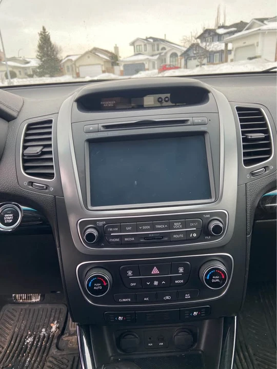 2015 Kia Sorento - Image 8 of 12