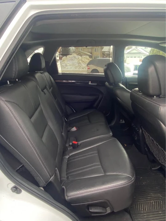 2015 Kia Sorento - Image 7 of 12
