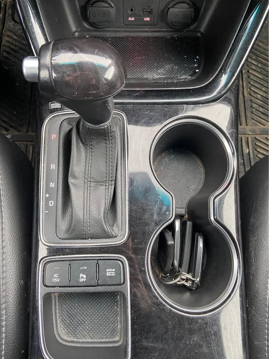 2015 Kia Sorento - Image 9 of 12