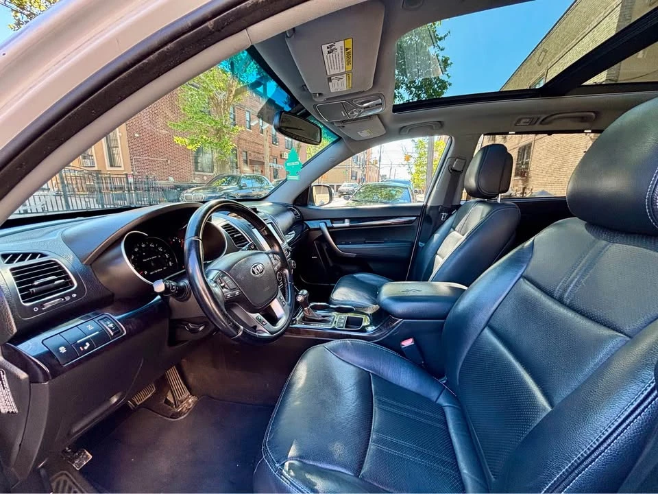 2015 Kia Sorento - Image 8 of 13