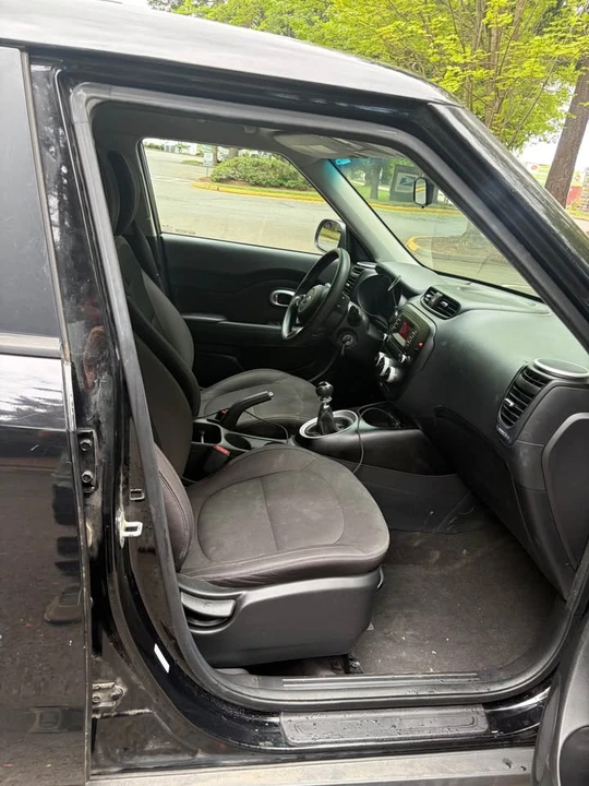 2015 Kia Soul - Image 7 of 14