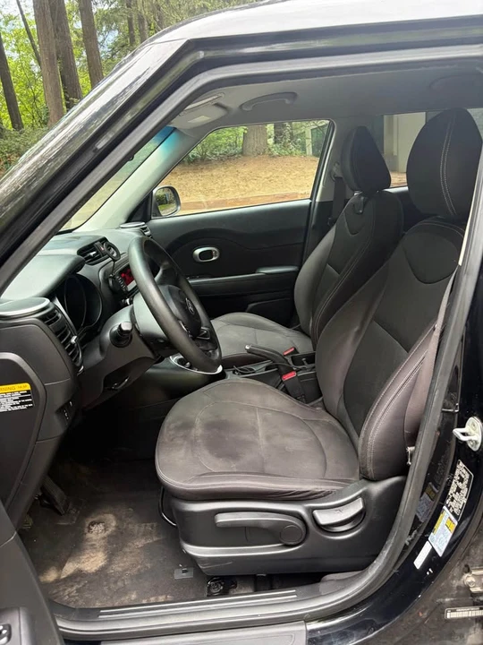 2015 Kia Soul - Image 10 of 14
